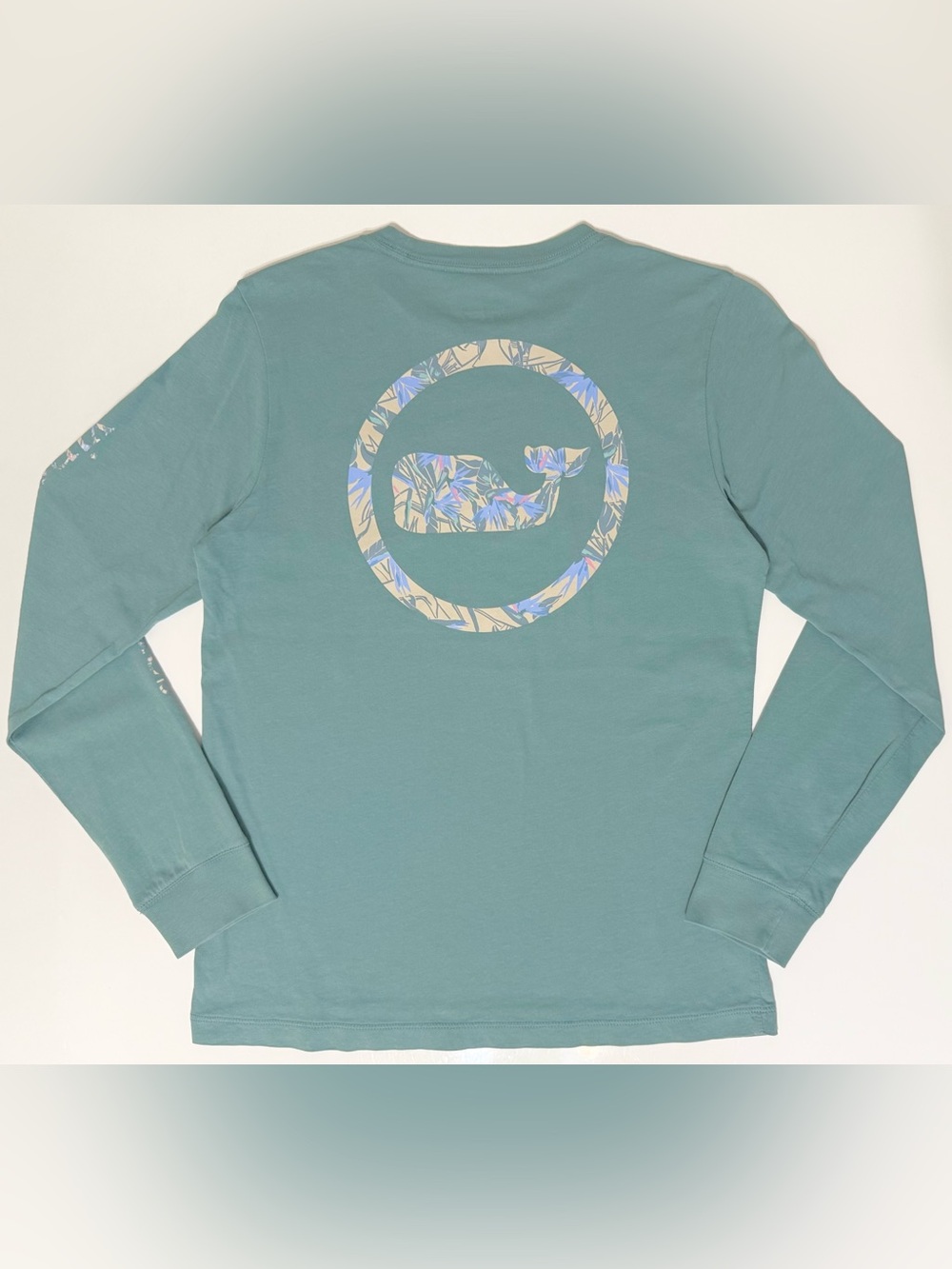 Vineyard Vines Boys Tropical Whale Long-Sleeve Pocket Tee - Med (12-14)